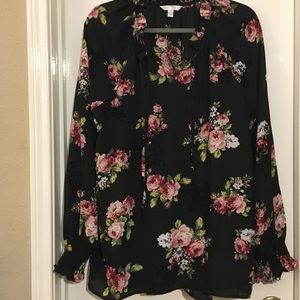 Sheer black & floral v-neck top Sz L